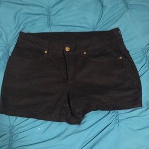 **Black shorts